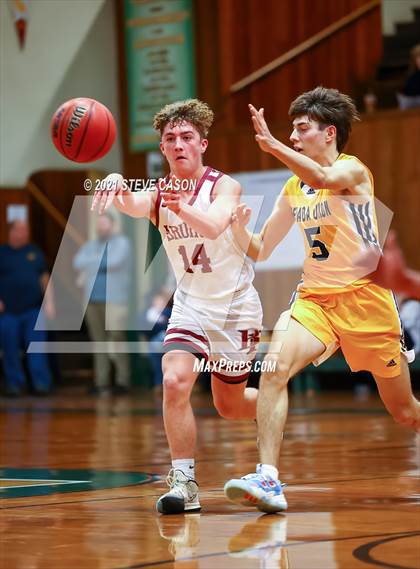 Thumbnail 2 in Nevada Union vs Bear River (Kendall Arnett Tournament) photogallery.