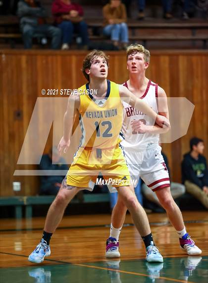 Thumbnail 2 in Nevada Union vs Bear River (Kendall Arnett Tournament) photogallery.