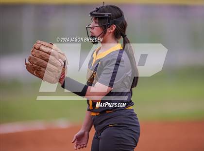 Thumbnail 3 in Hanna vs Palmview (La Joya ISD Tournament) photogallery.