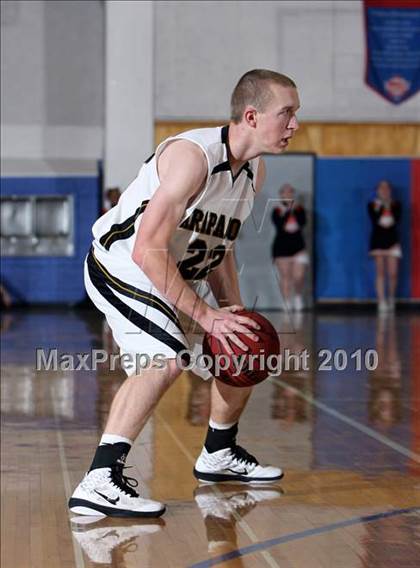 Thumbnail 2 in Gateway vs Arapahoe (Creek Holiday Classic) photogallery.