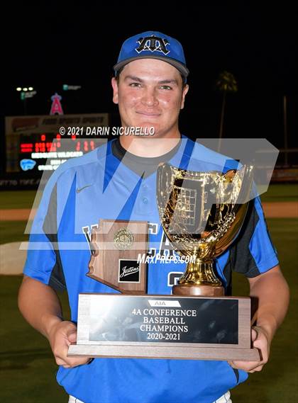 Thumbnail 1 in Salpointe Catholic vs Mesquite (AIA 4A Final Awards) photogallery.