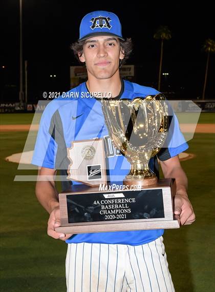 Thumbnail 2 in Salpointe Catholic vs Mesquite (AIA 4A Final Awards) photogallery.