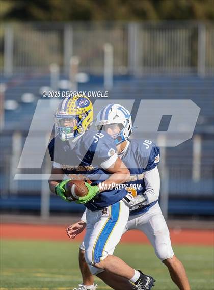 Thumbnail 2 in Nassau County Senior Bowl photogallery.