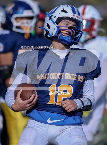 Thumbnail 2 in Nassau County Senior Bowl photogallery.