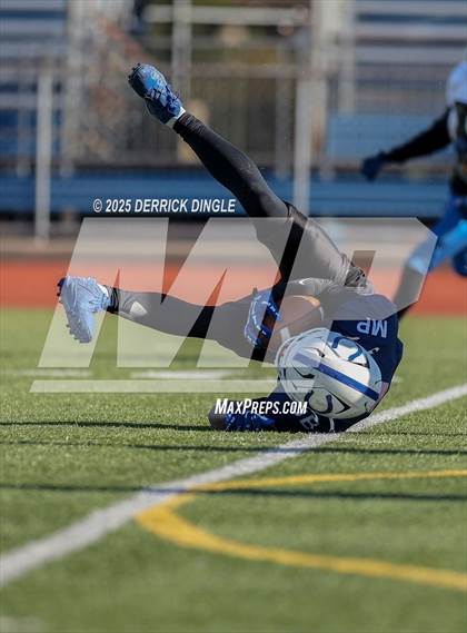 Thumbnail 1 in Nassau County Senior Bowl photogallery.