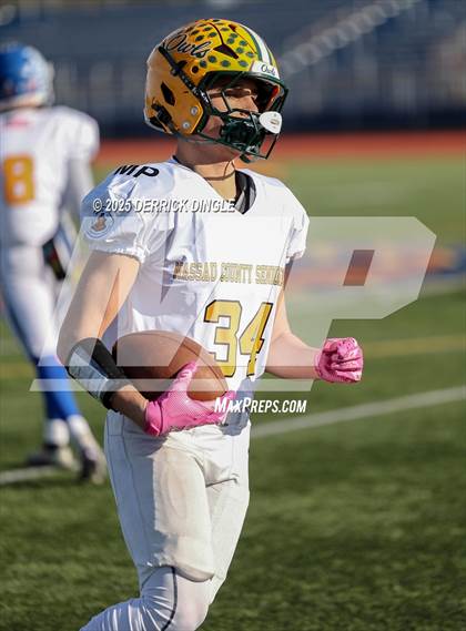 Thumbnail 1 in Nassau County Senior Bowl photogallery.