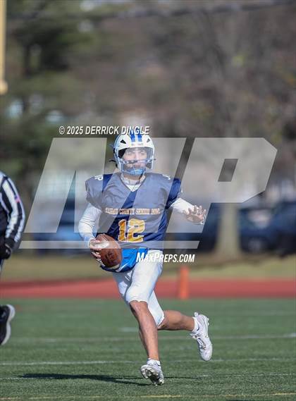 Thumbnail 1 in Nassau County Senior Bowl photogallery.