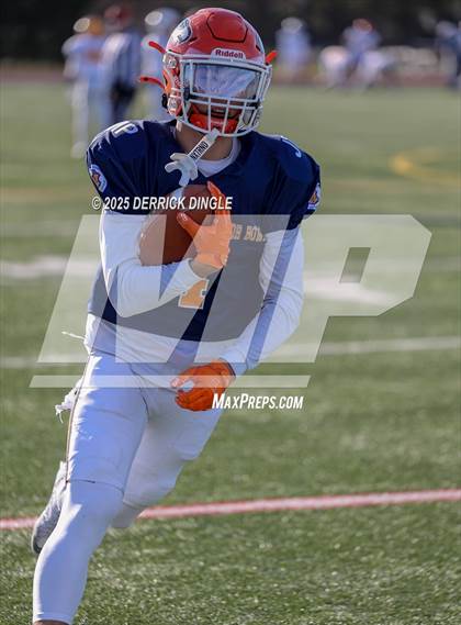 Thumbnail 1 in Nassau County Senior Bowl photogallery.