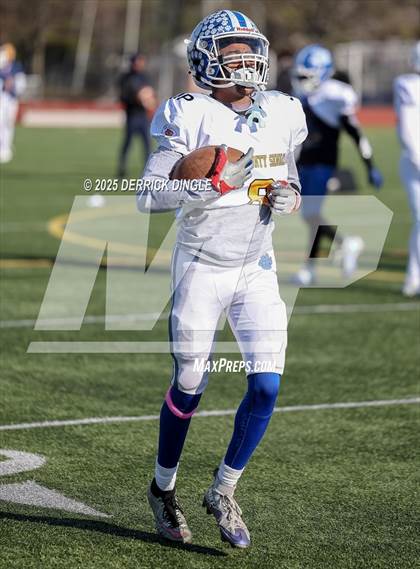 Thumbnail 2 in Nassau County Senior Bowl photogallery.