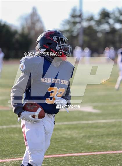 Thumbnail 2 in Nassau County Senior Bowl photogallery.