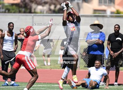 Thumbnail 3 in Mission Viejo vs. Mater Dei (Battle At The Beach) photogallery.