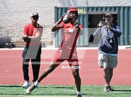 Thumbnail 2 in Mission Viejo vs. Mater Dei (Battle At The Beach) photogallery.