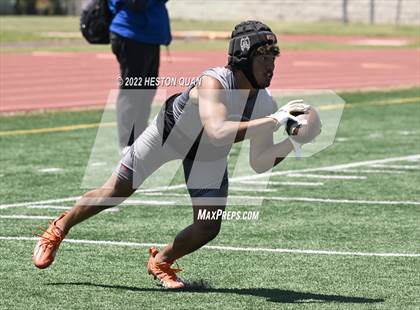 Thumbnail 2 in Mission Viejo vs. Mater Dei (Battle At The Beach) photogallery.