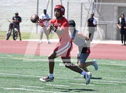 Thumbnail 3 in Mission Viejo vs. Mater Dei (Battle At The Beach) photogallery.