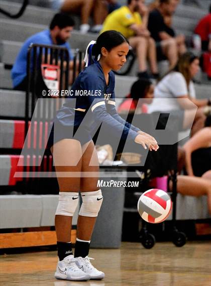 Thumbnail 2 in Bonita Vista vs Foothills Christian (Sweetwater Prime Sports Tournament) photogallery.