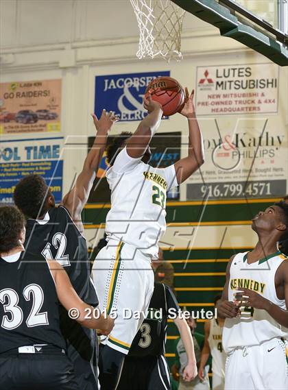 Thumbnail 3 in El Camino vs. Kennedy (Jack Scott Tournament) photogallery.