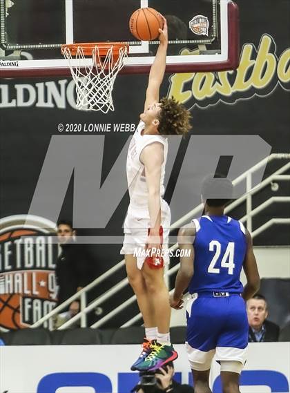 Thumbnail 1 in Mater Dei vs. Bishop O'Connell (Spalding Hoophall Classic) photogallery.