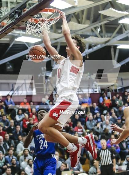 Thumbnail 2 in Mater Dei vs. Bishop O'Connell (Spalding Hoophall Classic) photogallery.