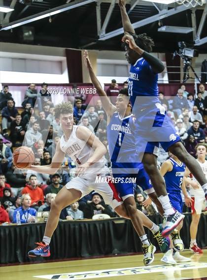 Thumbnail 1 in Mater Dei vs. Bishop O'Connell (Spalding Hoophall Classic) photogallery.