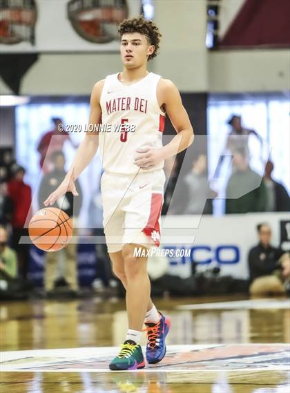 Thumbnail 3 in Mater Dei vs. Bishop O'Connell (Spalding Hoophall Classic) photogallery.