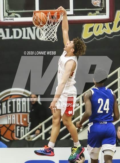 Thumbnail 2 in Mater Dei vs. Bishop O'Connell (Spalding Hoophall Classic) photogallery.