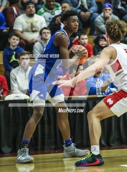 Thumbnail 2 in Mater Dei vs. Bishop O'Connell (Spalding Hoophall Classic) photogallery.