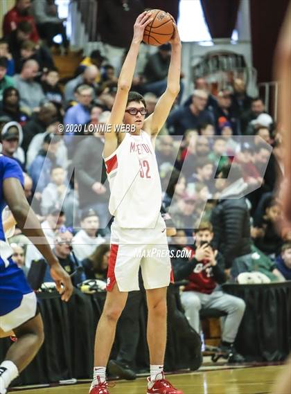 Thumbnail 2 in Mater Dei vs. Bishop O'Connell (Spalding Hoophall Classic) photogallery.