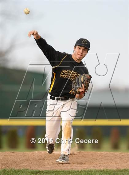 Thumbnail 2 in Honeoye Falls-Lima @ Churchville-Chili photogallery.
