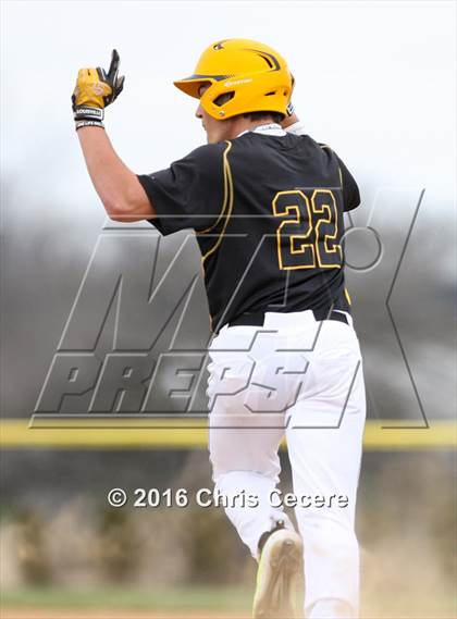 Thumbnail 3 in Honeoye Falls-Lima @ Churchville-Chili photogallery.