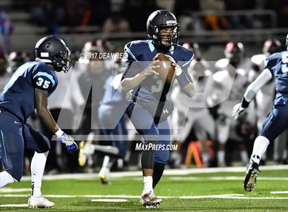 Thumbnail 2 in Peoria @ Hillcrest (IHSA Class 5A 1st Round Playoff) photogallery.