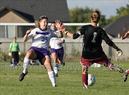 Thumbnail 1 in Viewmont vs Riverton (Utah 5A State Tournament) photogallery.