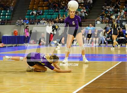 Thumbnail 2 in Kit Carson vs. La Veta (CHSAA 1A State Championship Round 1) photogallery.