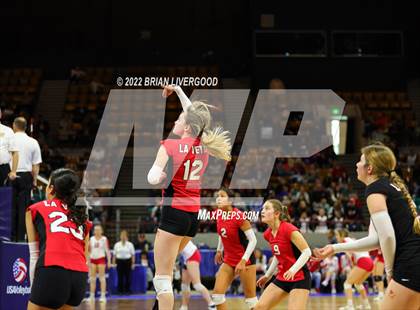 Thumbnail 3 in Kit Carson vs. La Veta (CHSAA 1A State Championship Round 1) photogallery.