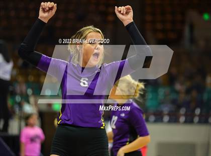 Thumbnail 1 in Kit Carson vs. La Veta (CHSAA 1A State Championship Round 1) photogallery.