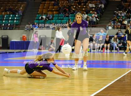 Thumbnail 3 in Kit Carson vs. La Veta (CHSAA 1A State Championship Round 1) photogallery.