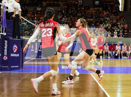 Thumbnail 2 in Kit Carson vs. La Veta (CHSAA 1A State Championship Round 1) photogallery.