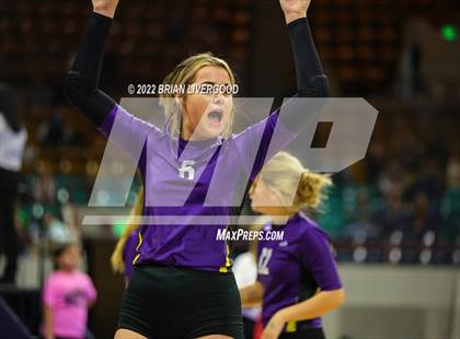 Thumbnail 3 in Kit Carson vs. La Veta (CHSAA 1A State Championship Round 1) photogallery.