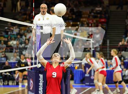 Thumbnail 2 in Kit Carson vs. La Veta (CHSAA 1A State Championship Round 1) photogallery.