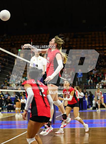 Thumbnail 1 in Kit Carson vs. La Veta (CHSAA 1A State Championship Round 1) photogallery.