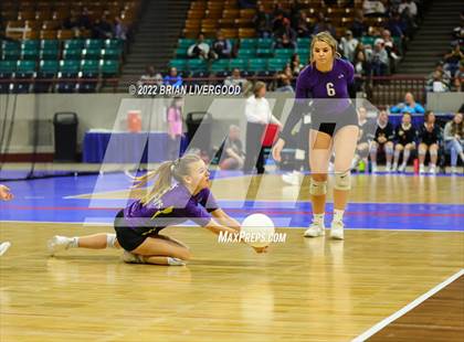 Thumbnail 2 in Kit Carson vs. La Veta (CHSAA 1A State Championship Round 1) photogallery.