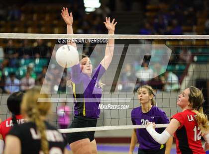 Thumbnail 1 in Kit Carson vs. La Veta (CHSAA 1A State Championship Round 1) photogallery.