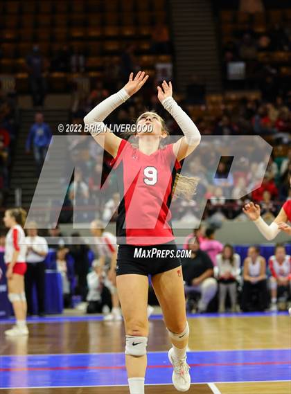 Thumbnail 2 in Kit Carson vs. La Veta (CHSAA 1A State Championship Round 1) photogallery.
