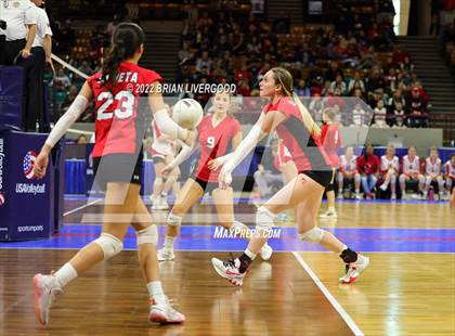 Thumbnail 1 in Kit Carson vs. La Veta (CHSAA 1A State Championship Round 1) photogallery.