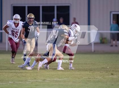 Thumbnail 3 in Tuttle vs Kingfisher photogallery.