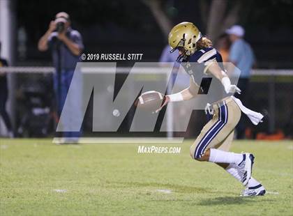 Thumbnail 1 in Tuttle vs Kingfisher photogallery.