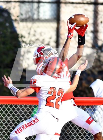 Thumbnail 1 in Huntley vs Marist (IHSA Class 8A 2nd Round Playoff) photogallery.