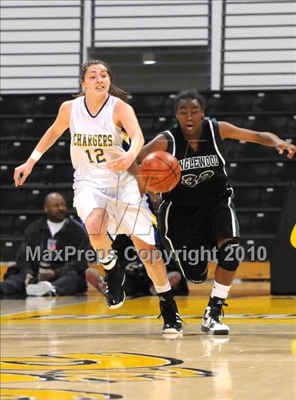 Thumbnail 3 in Agoura vs. Inglewood (CIF SS D3AA Final) photogallery.