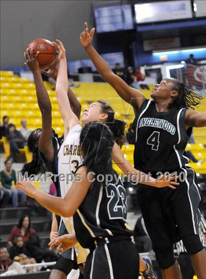 Thumbnail 1 in Agoura vs. Inglewood (CIF SS D3AA Final) photogallery.