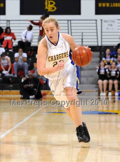 Thumbnail 2 in Agoura vs. Inglewood (CIF SS D3AA Final) photogallery.