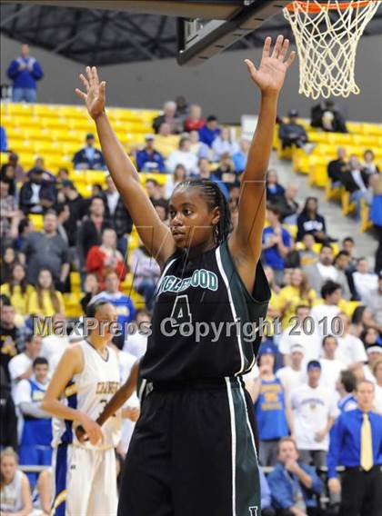 Thumbnail 1 in Agoura vs. Inglewood (CIF SS D3AA Final) photogallery.